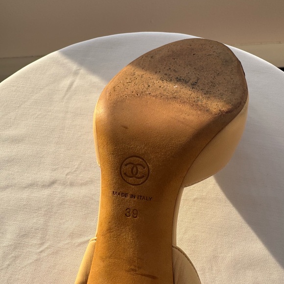 Chanel Beige and Black Heels with Bow Accent - Picture 6 of 6